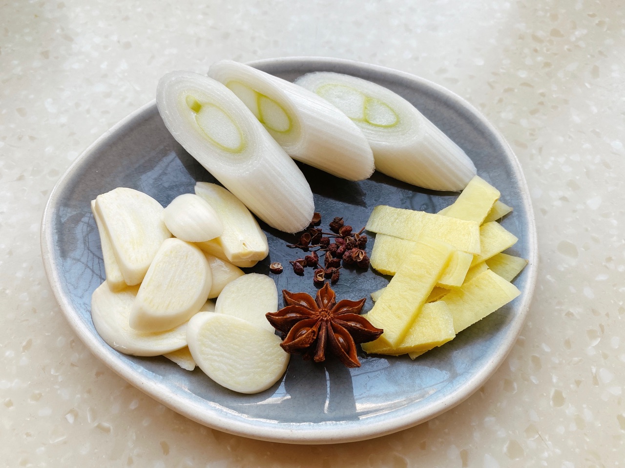 家常红烧带鱼