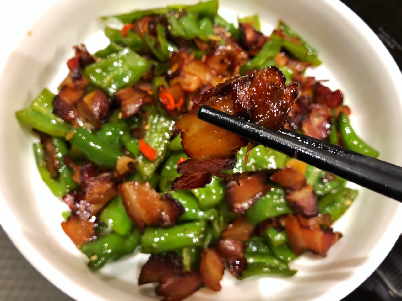 家常尖椒炒腊肉