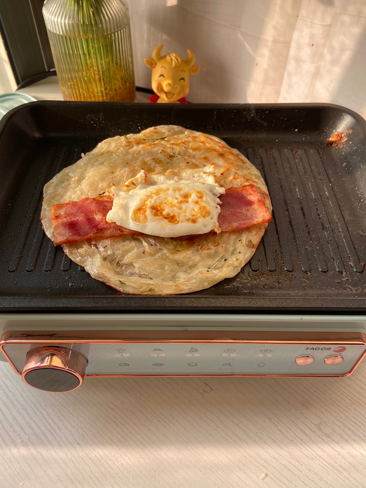 家常美食｜培根鸡蛋手抓饼