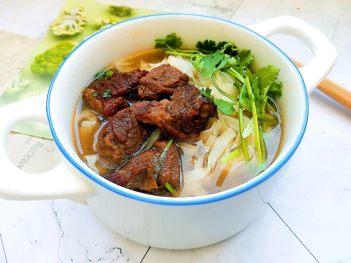 家常牛肉面