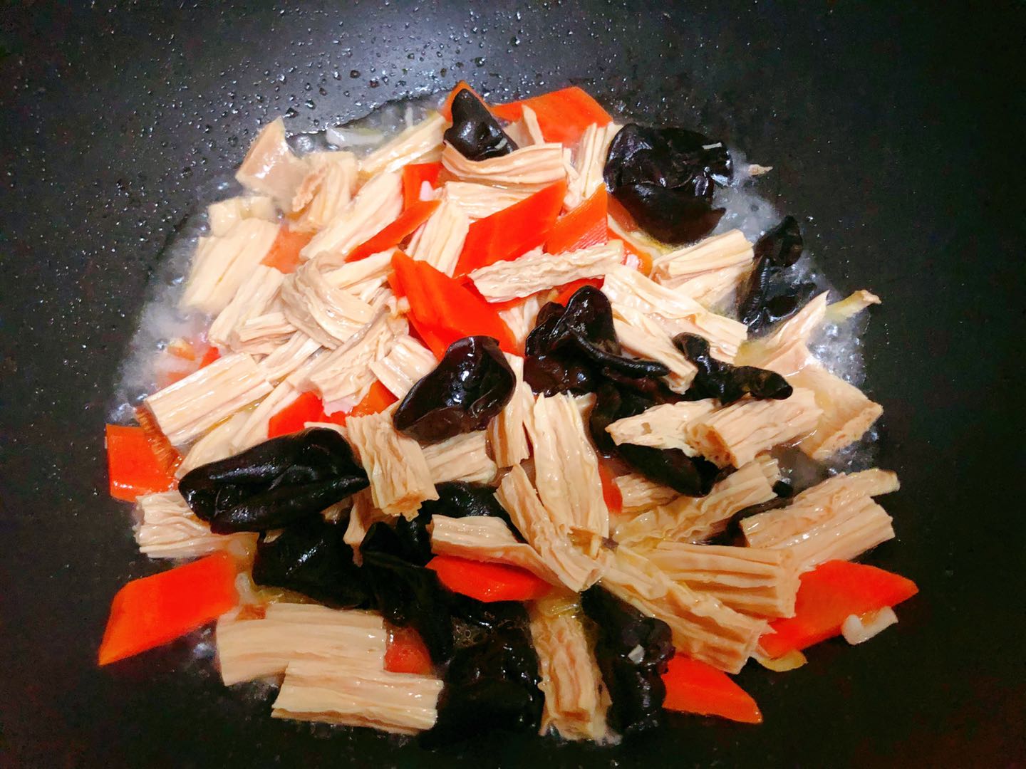 家常烧腐竹
