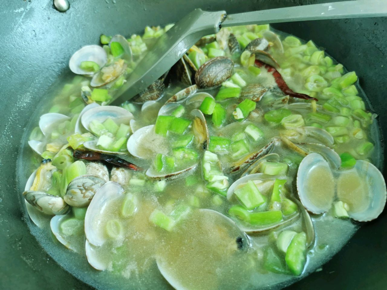 家常芸豆蚬子面