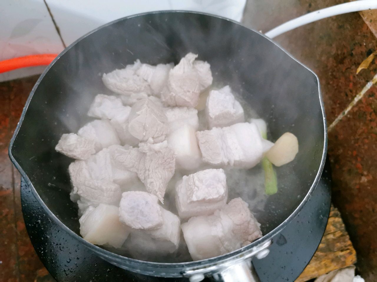 家乐：超好吃的红烧肉鹌鹑蛋