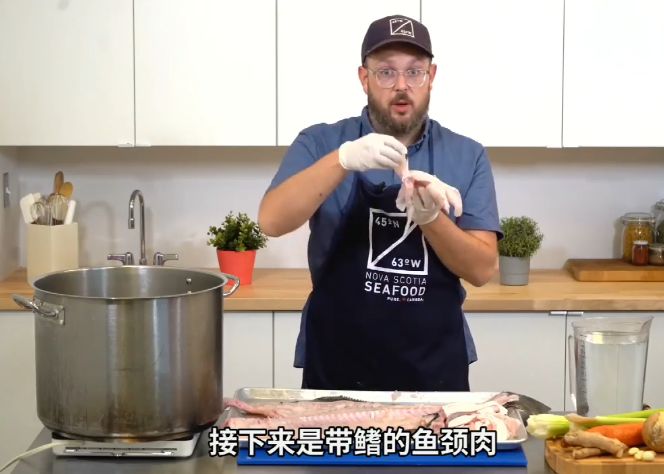 加拿大大比目鱼鲜鱼汤