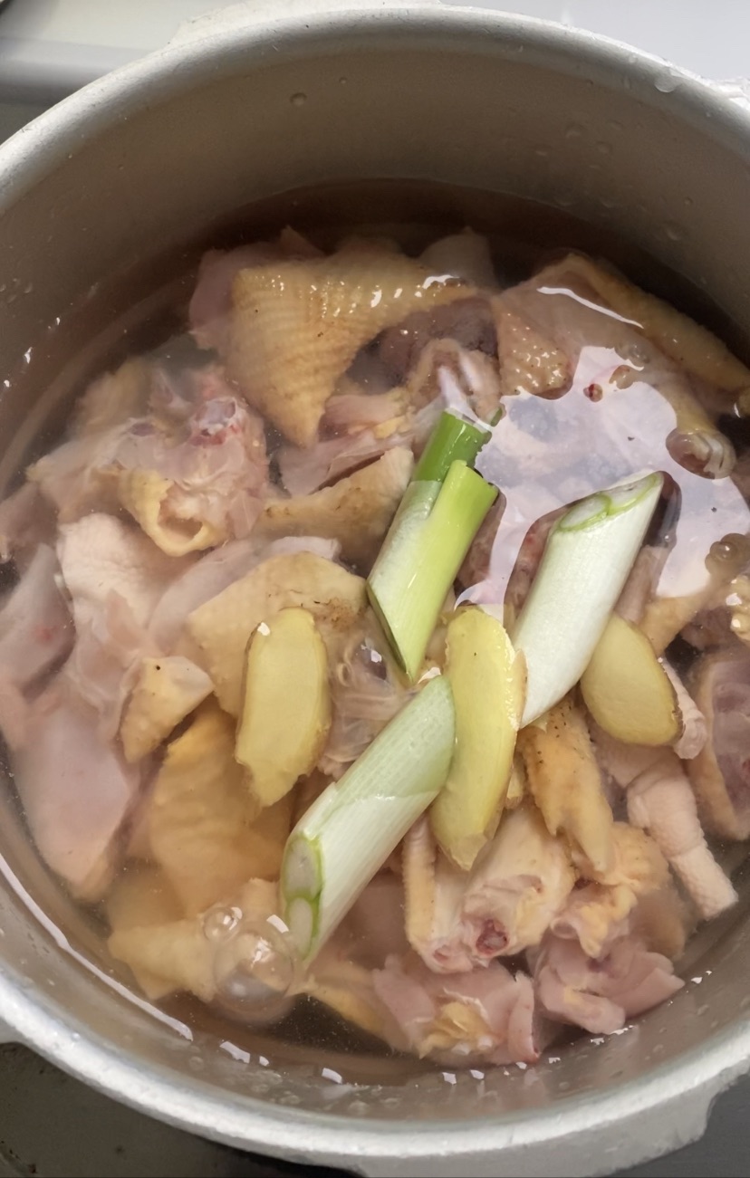 家庭版柴火鸡锅边馍