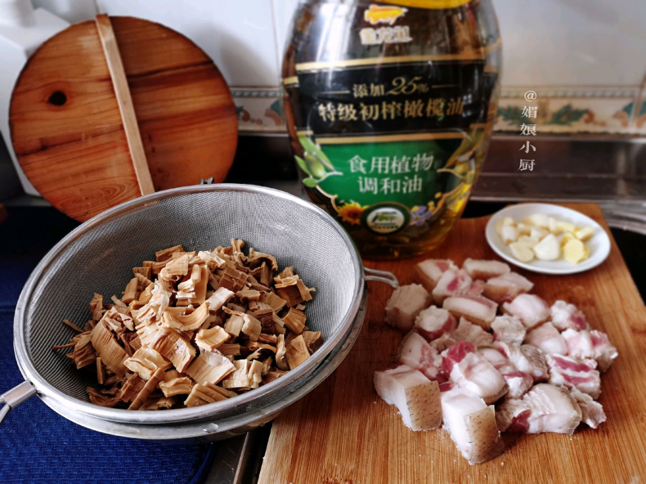 家乡味的笋干炖肉