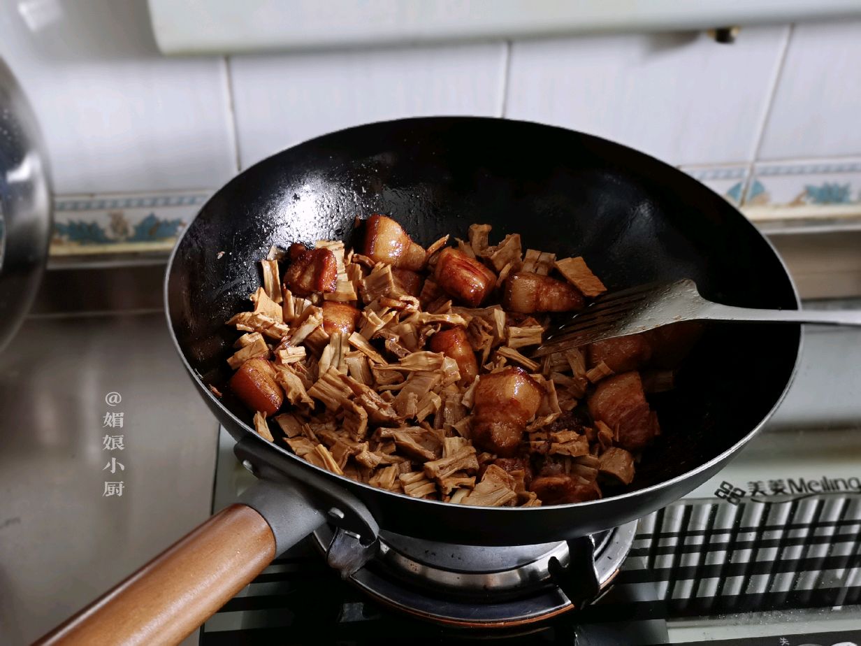 家乡味的笋干炖肉