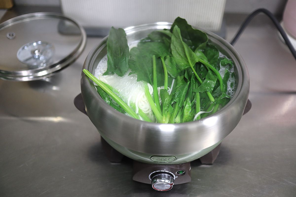 煎蛋菠菜汤面