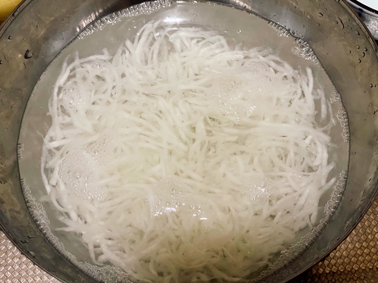 简单的萝卜丝鸡蛋虾皮饼