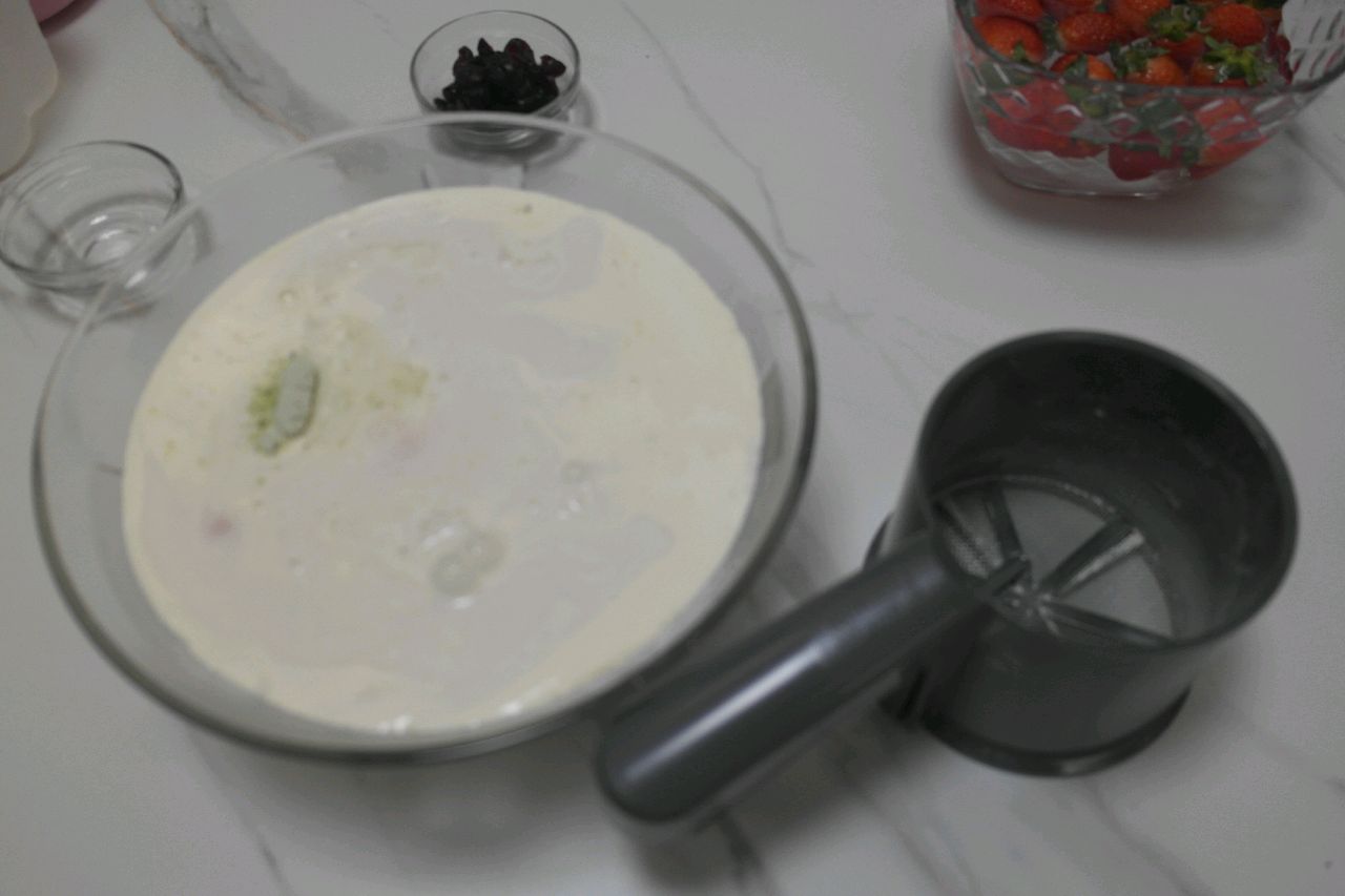简单好吃的‼️草莓圣诞树松饼