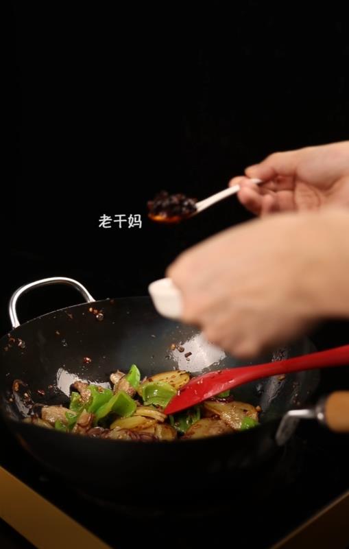 简单几步做出超下饭的糟辣干锅土豆片!