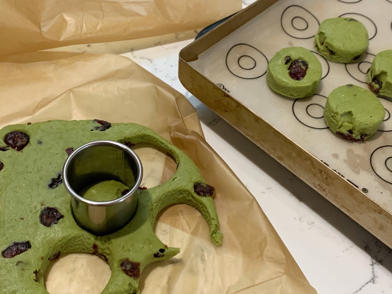 简单家庭圣诞小吃：蔓越抹茶司康