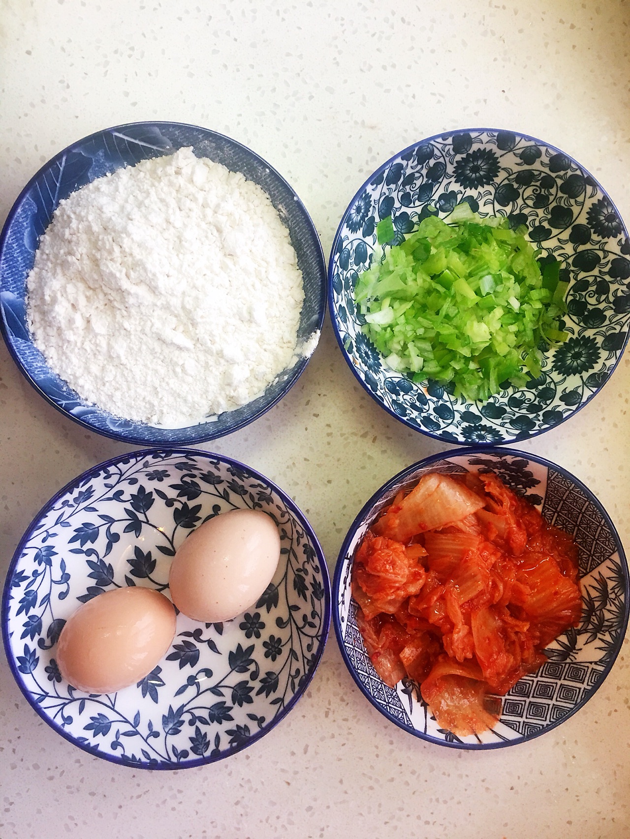简单可口的辣白菜饼