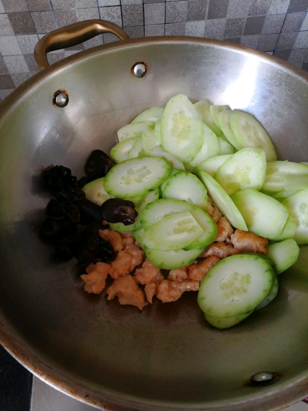 简单快手菜#虾滑黄瓜片