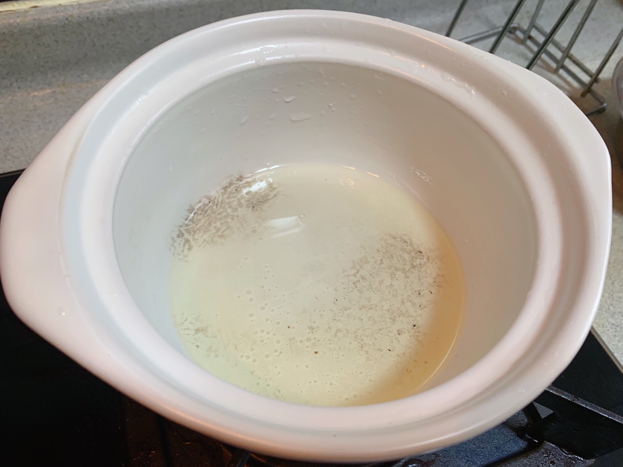 简单快手腊肠排骨煲仔饭