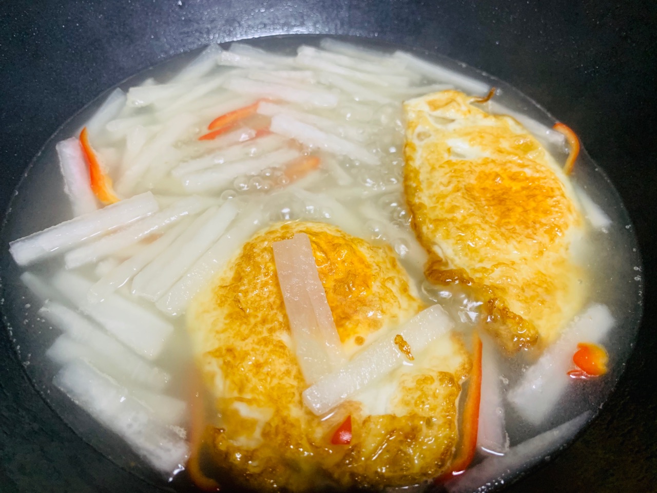 煎蛋萝卜汤
