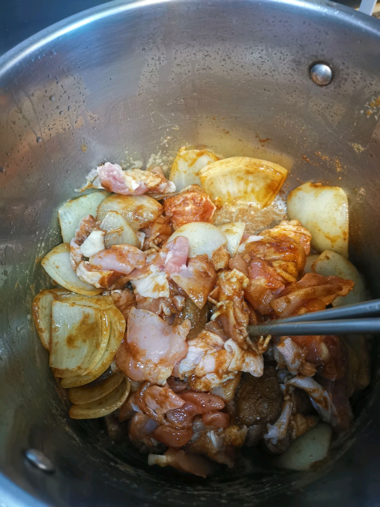 簡單美味的咖喱雞塊飯