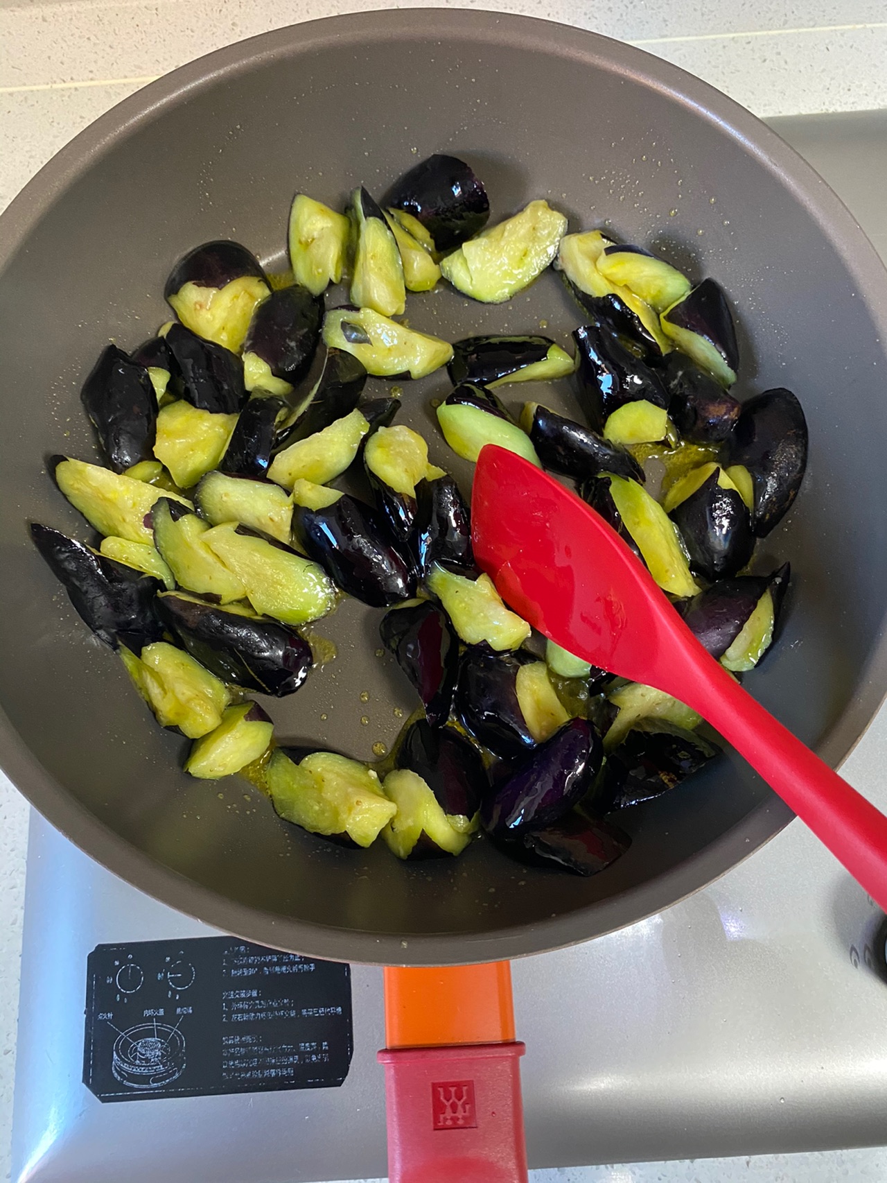 简单美味的下饭菜—红烧茄子