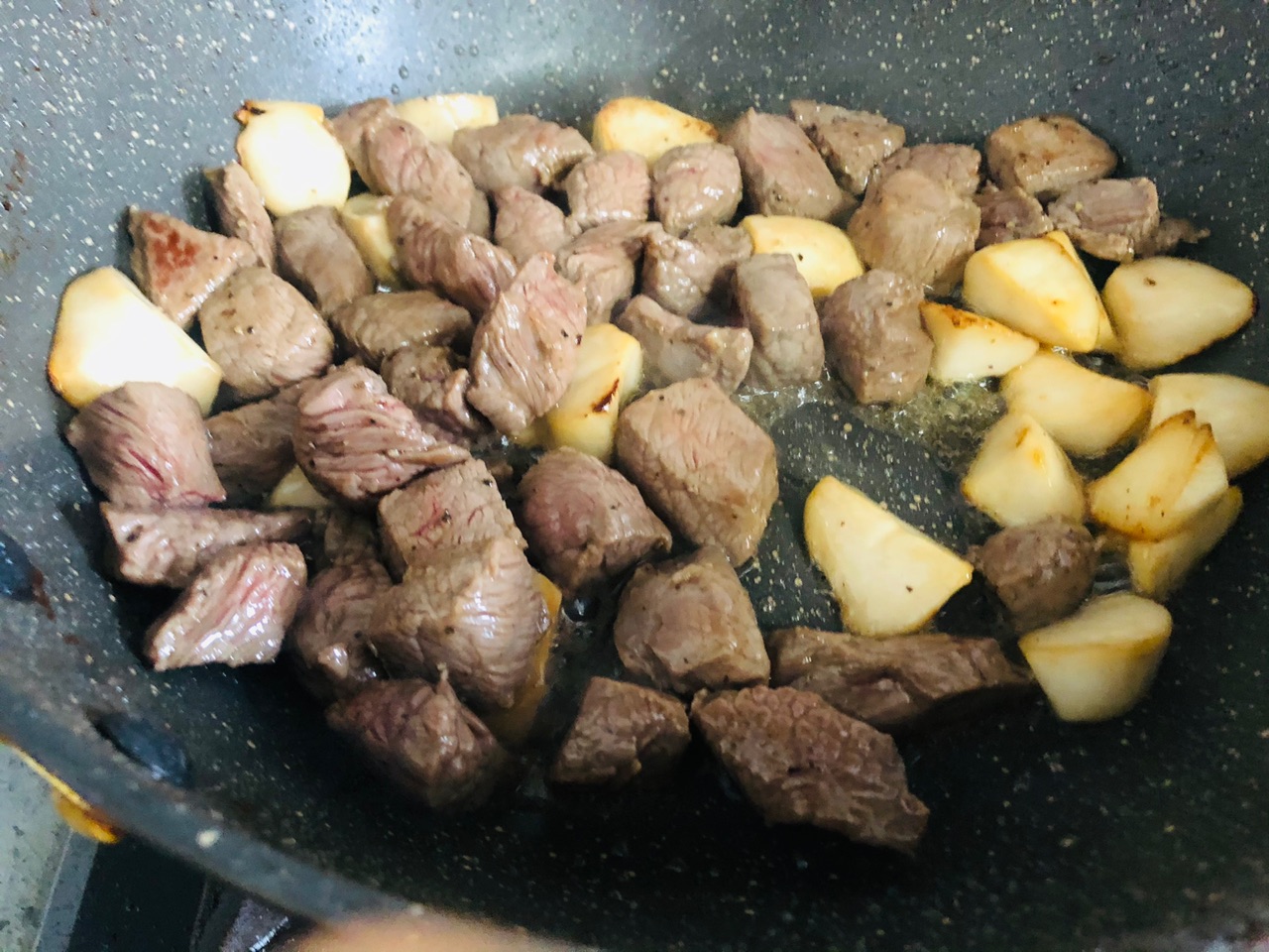 简单美味的杏鲍菇牛肉粒