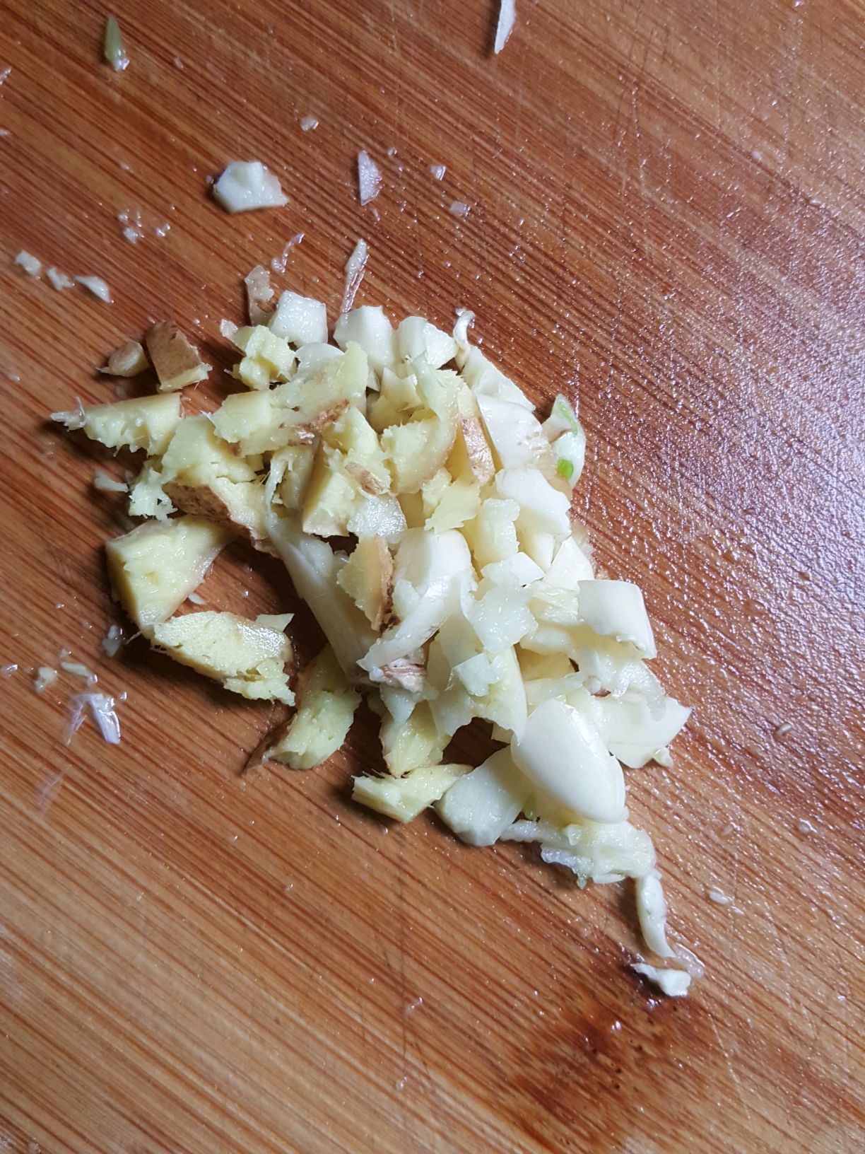简单美味下饭菜——爆炒萝卜菜