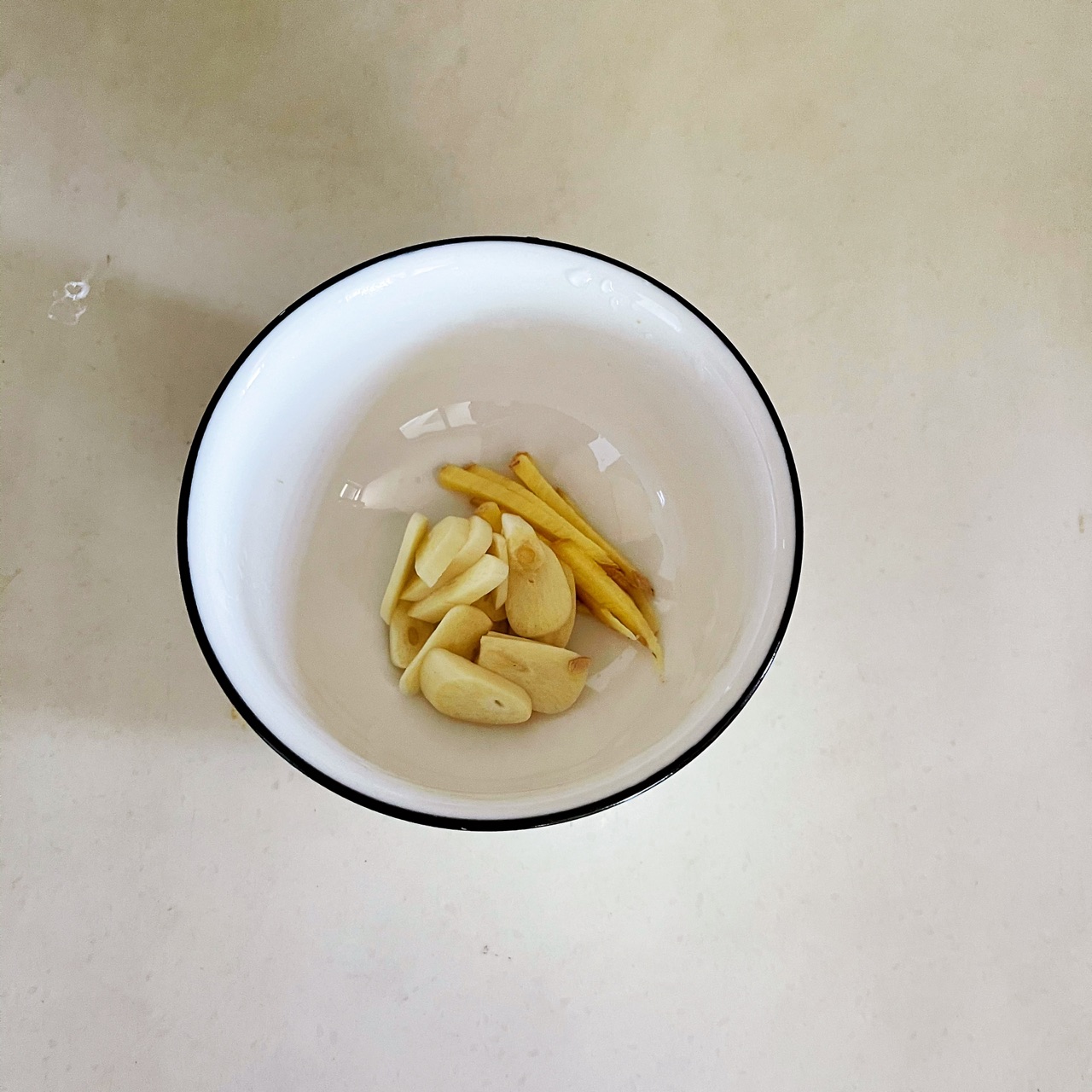 简单易做的鸡蛋白菜烧油渣