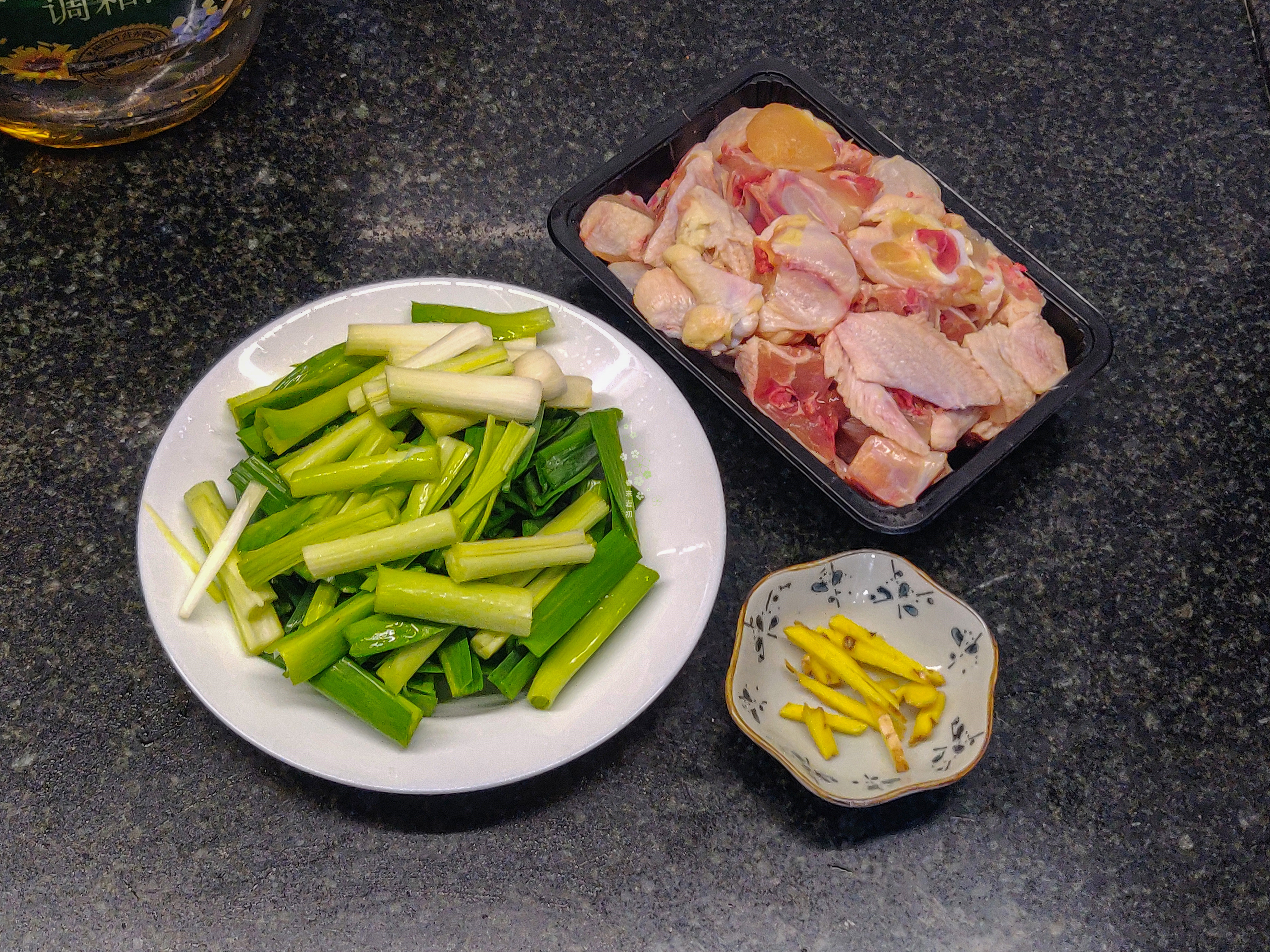 简单易做的家常菜，青蒜炒鸡