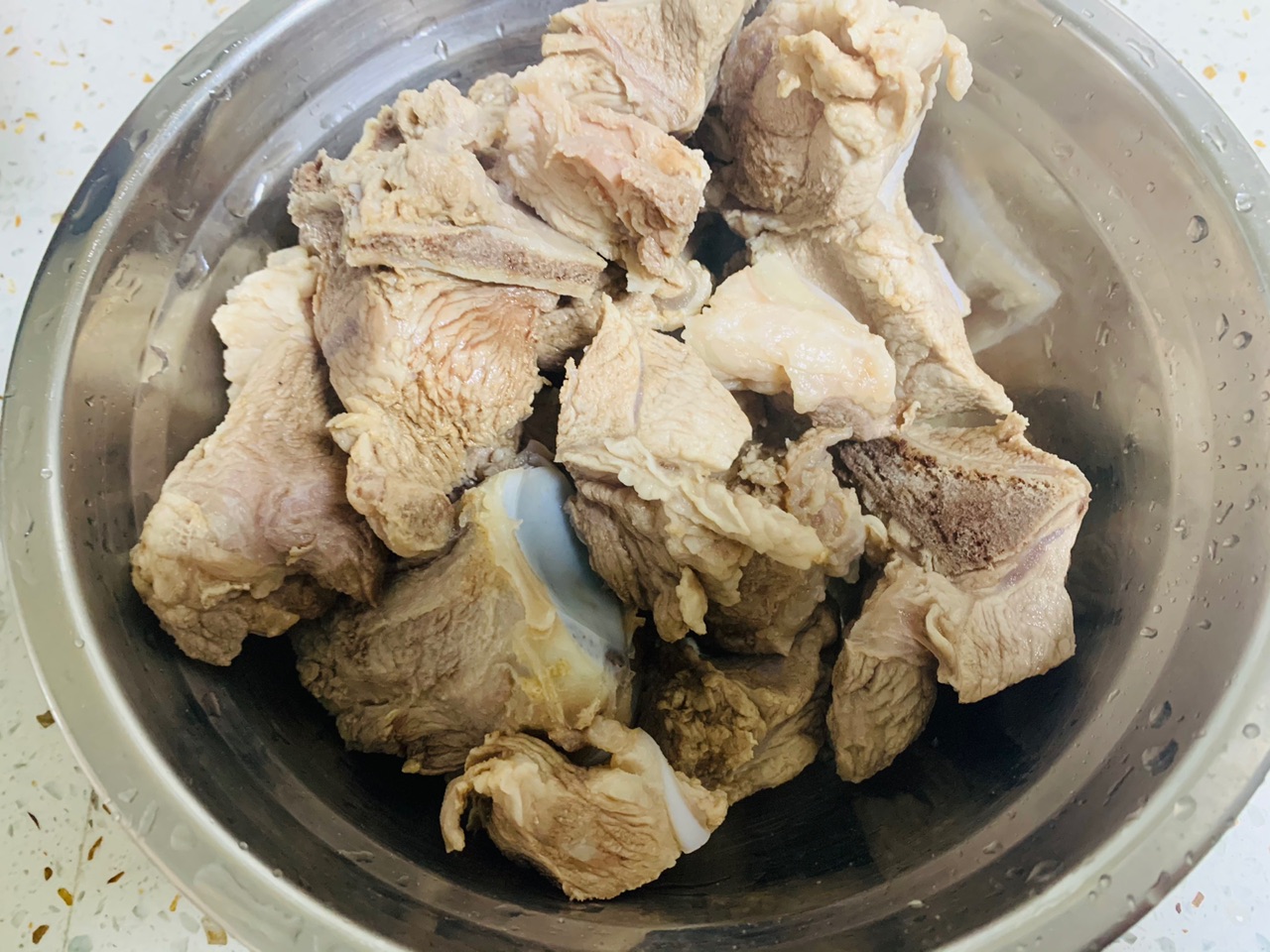 简单营养的萝卜扇骨汤