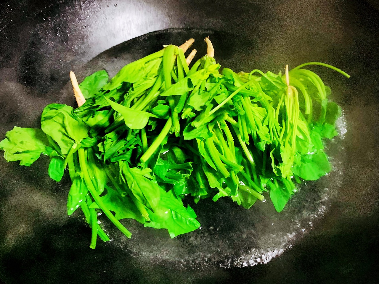 简单又减肥的菜-菠菜炒鸡蛋