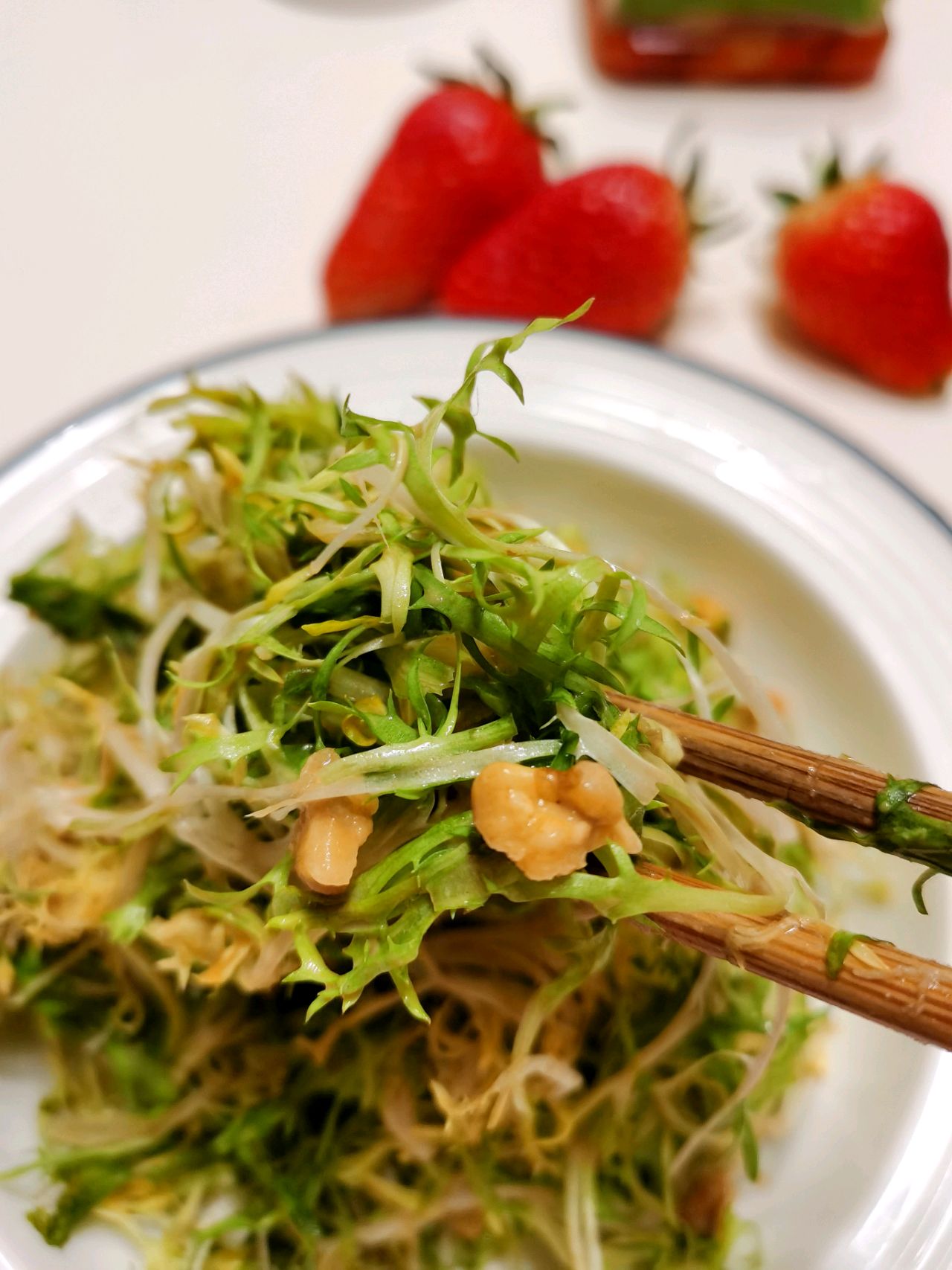 减肥瘦身的快手美食，凉拌苦菊