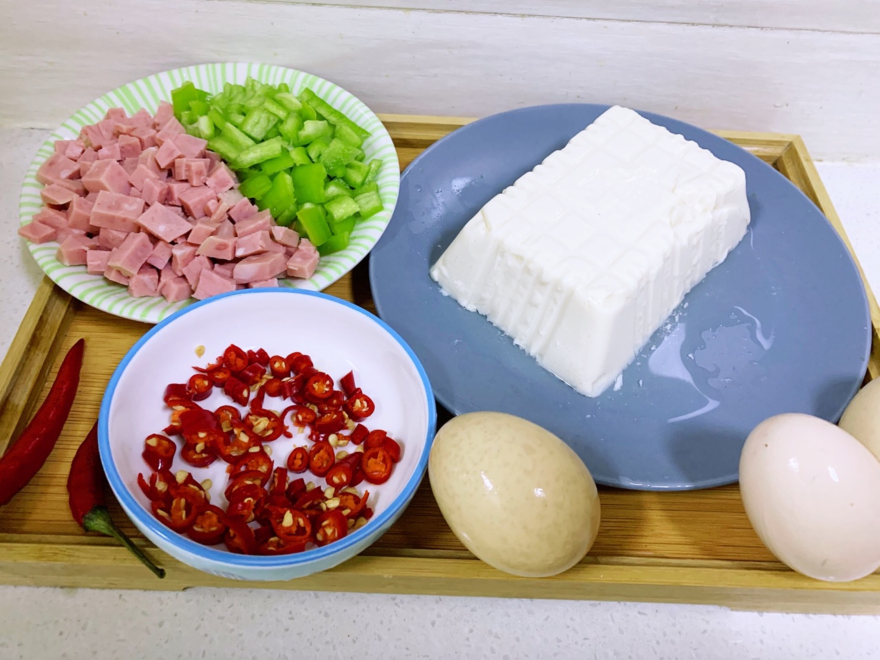 煎鸡蛋豆腐
