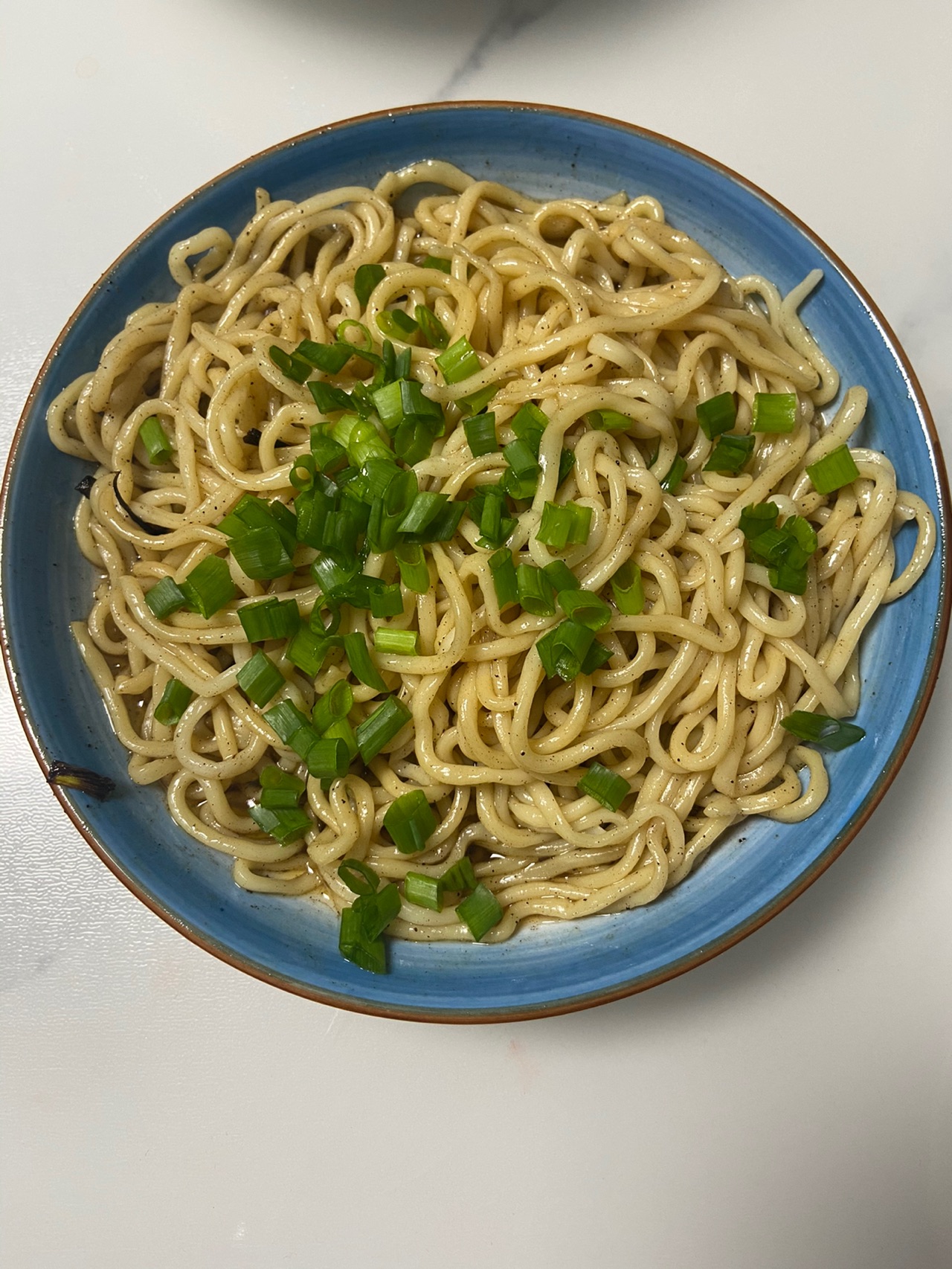 简简单单来个葱油拌面