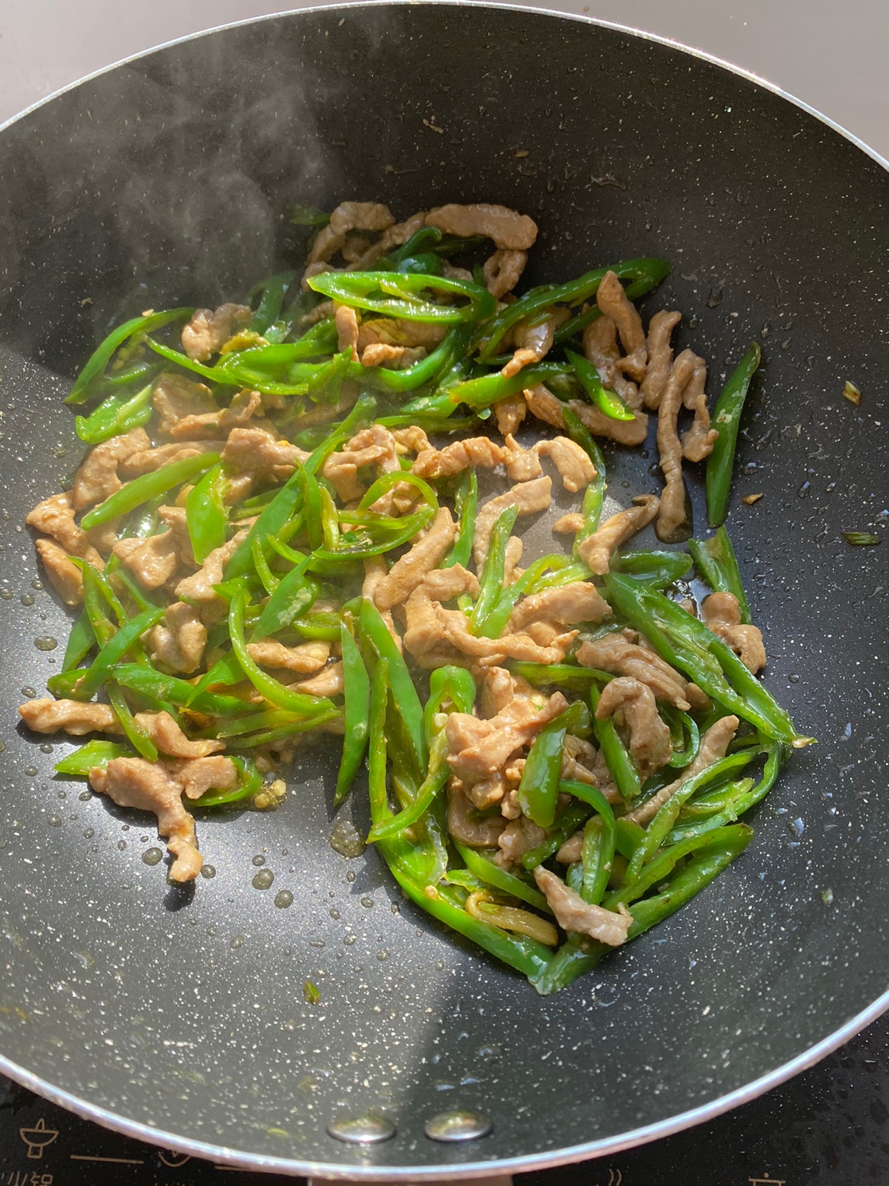 尖椒炒肉丝