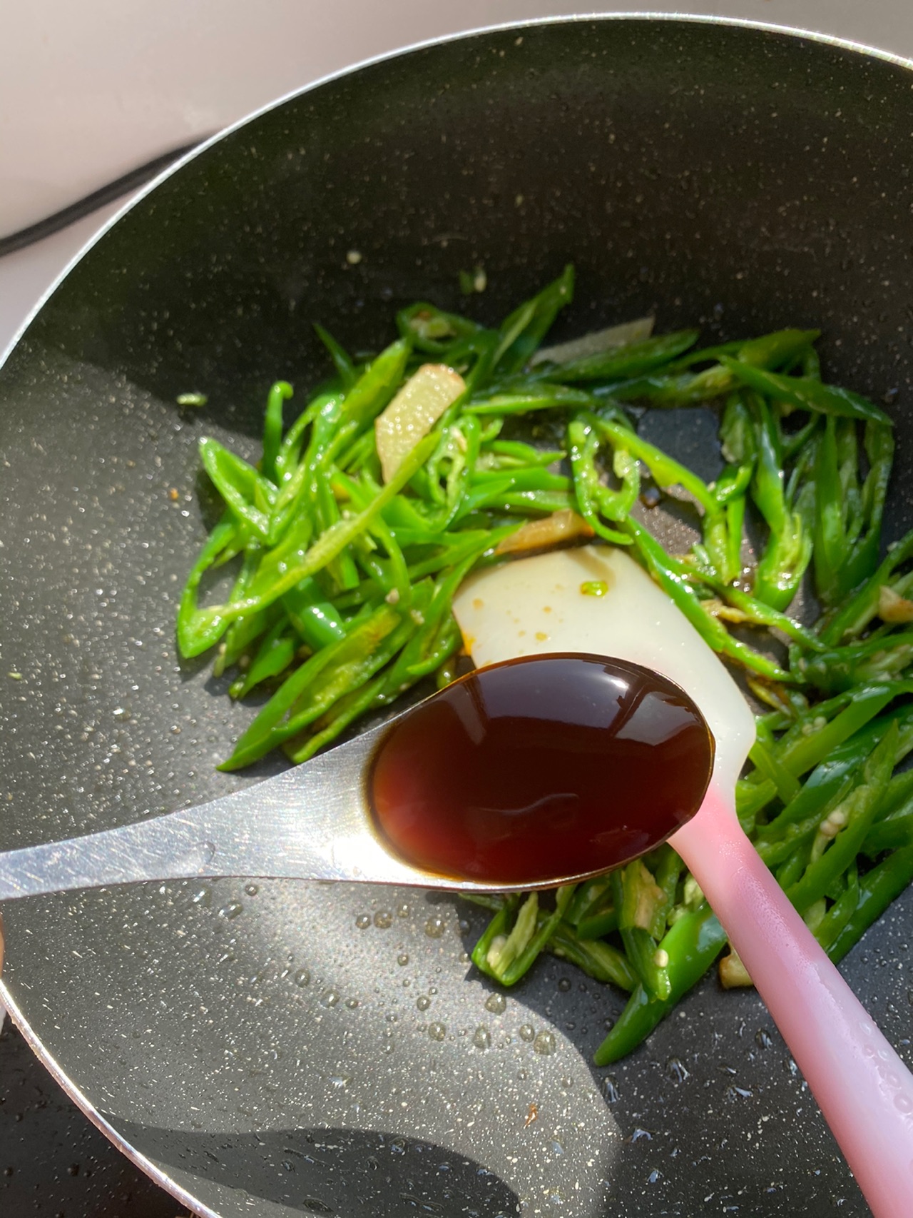 尖椒炒肉丝