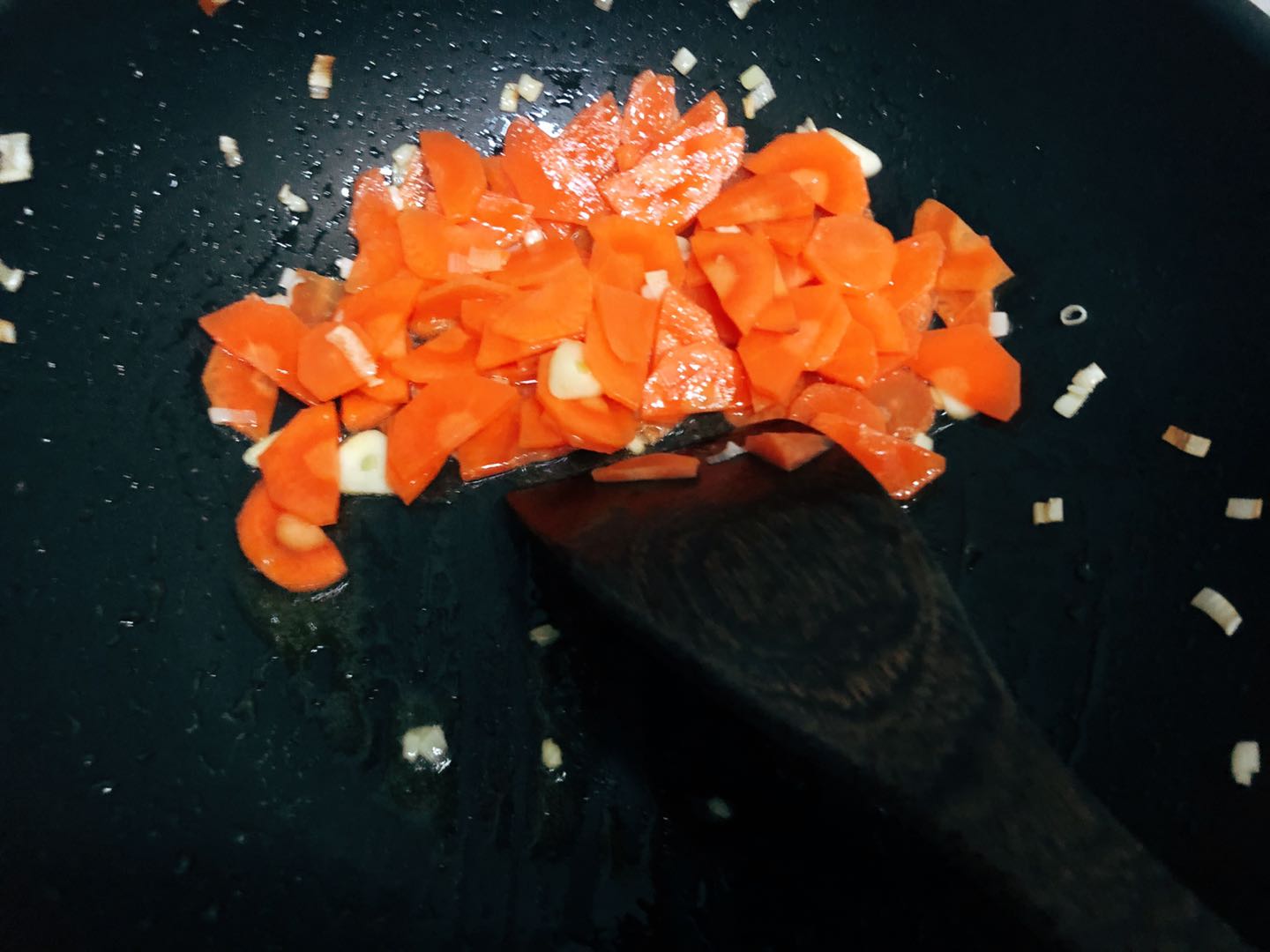 尖椒胡萝卜炒金针菇