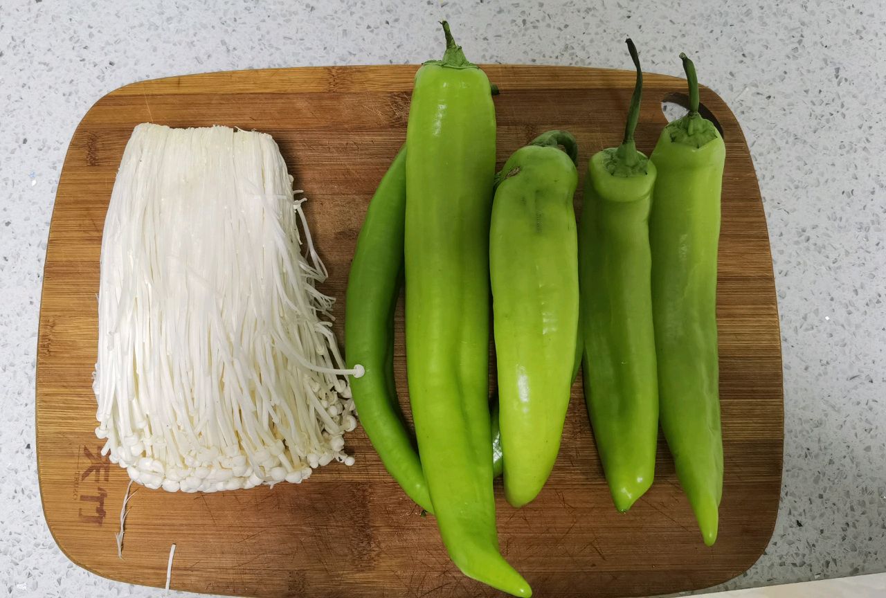 尖椒酿金针菇