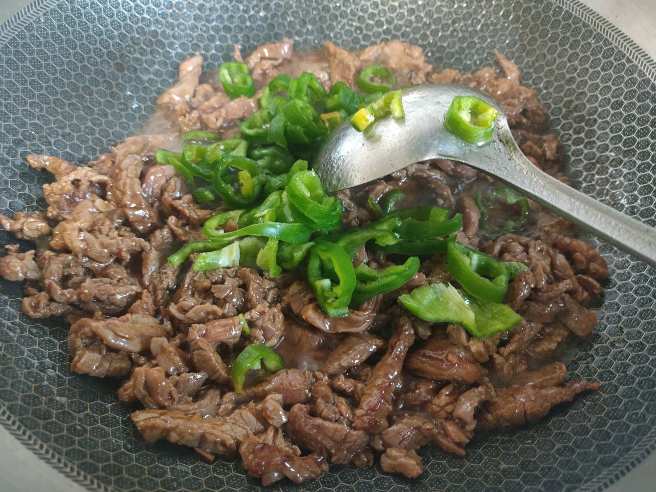 尖椒牛肉炒面