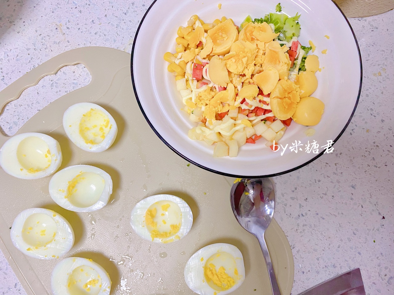 健康低脂：鸡蛋沙拉盅