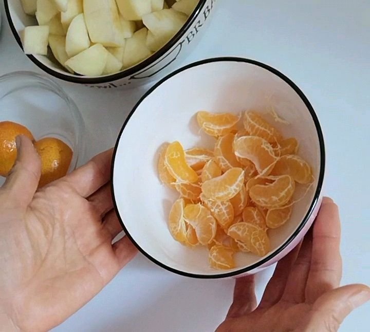 健康、美味的水果罐头
