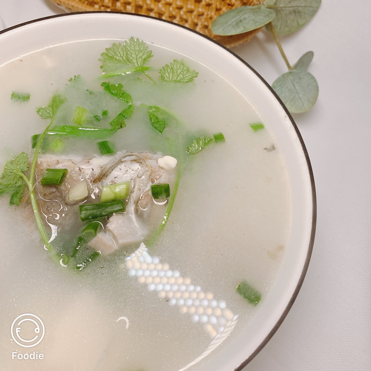 健康喜乐奶白鲫鱼豆腐汤