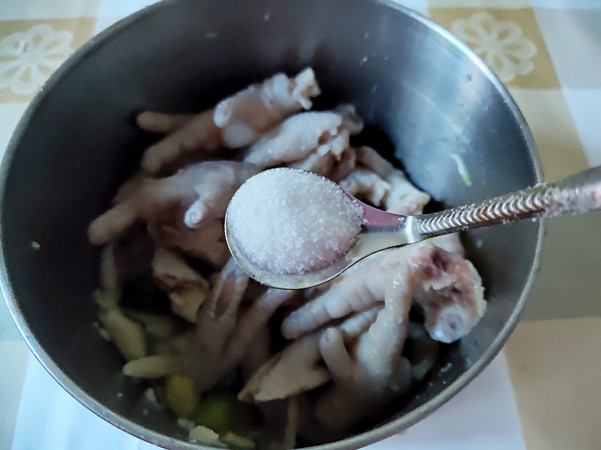 简易舂鸡脚