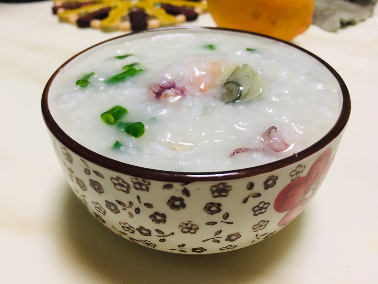 简易生蚝虾仁鱿鱼砂锅粥