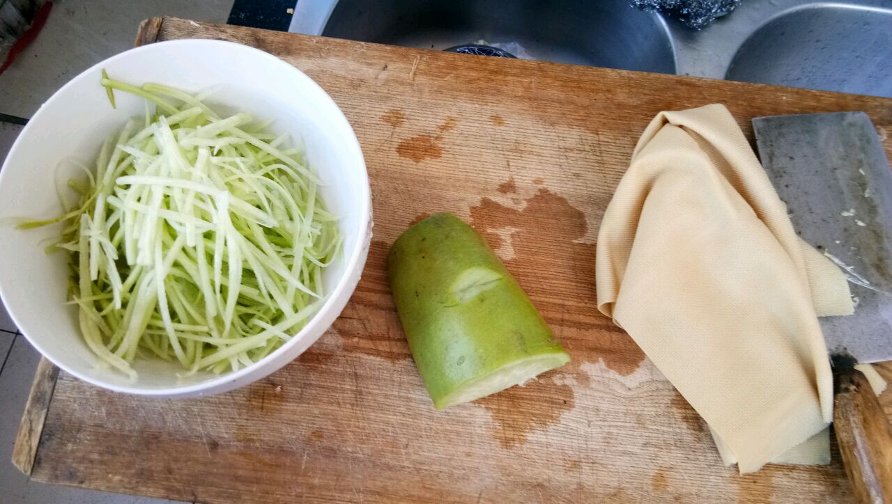 煎油皮青萝卜卷