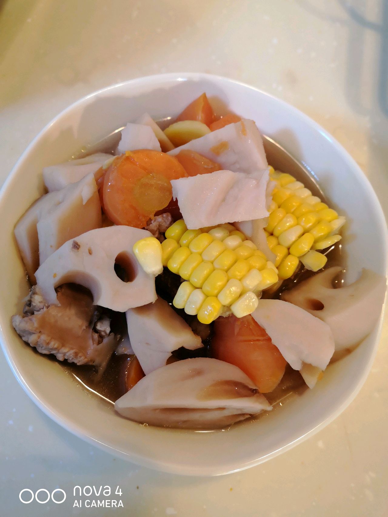 减脂必备-莲藕玉米排骨汤