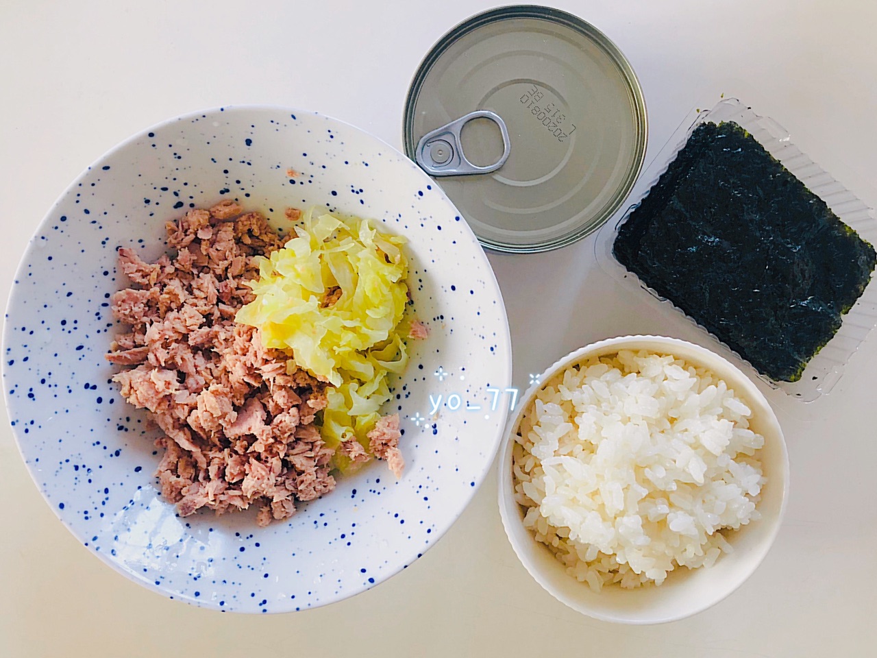 减脂高蛋白金枪鱼饭团