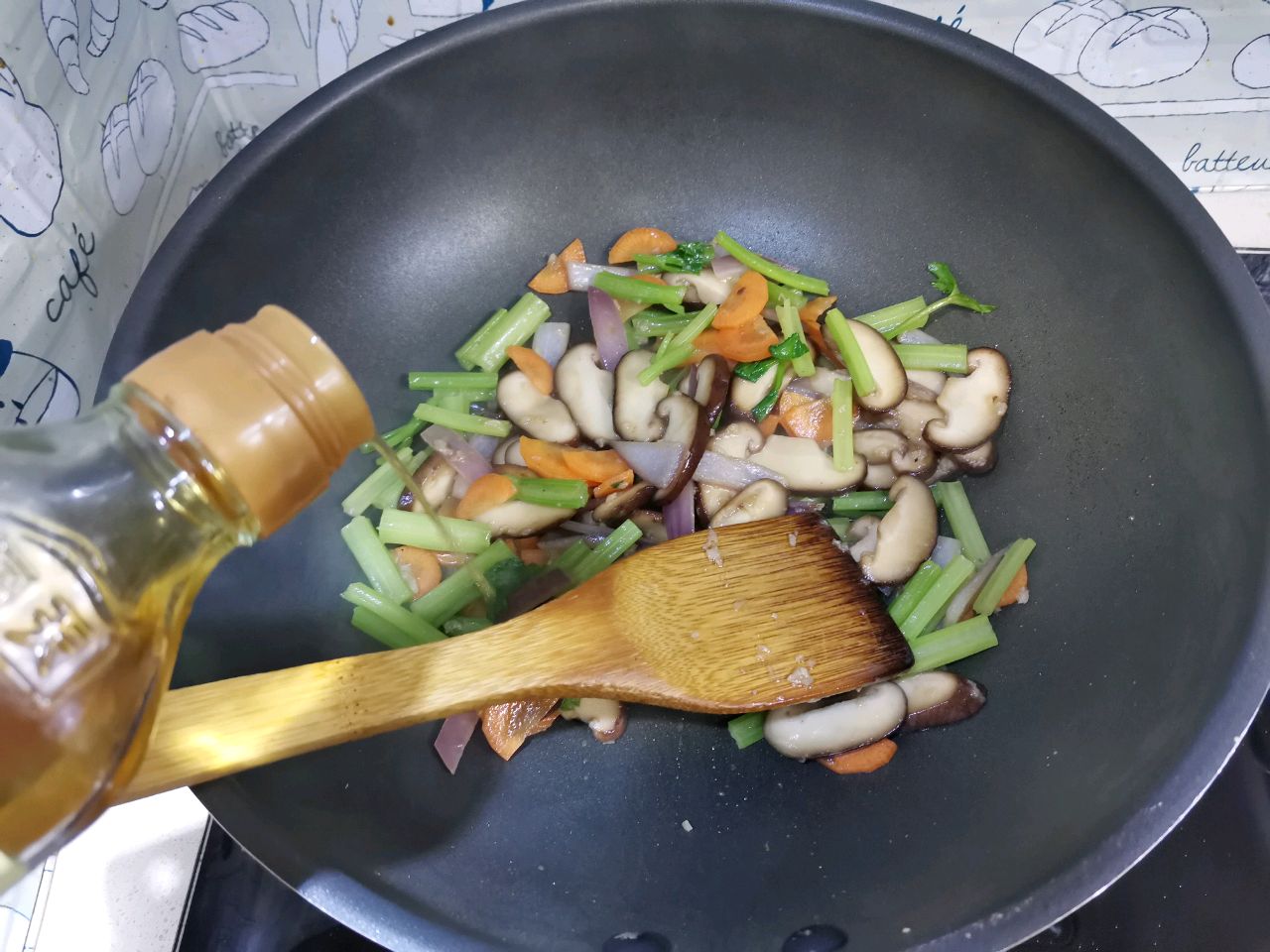 减脂期 超美味蔬菜拌面