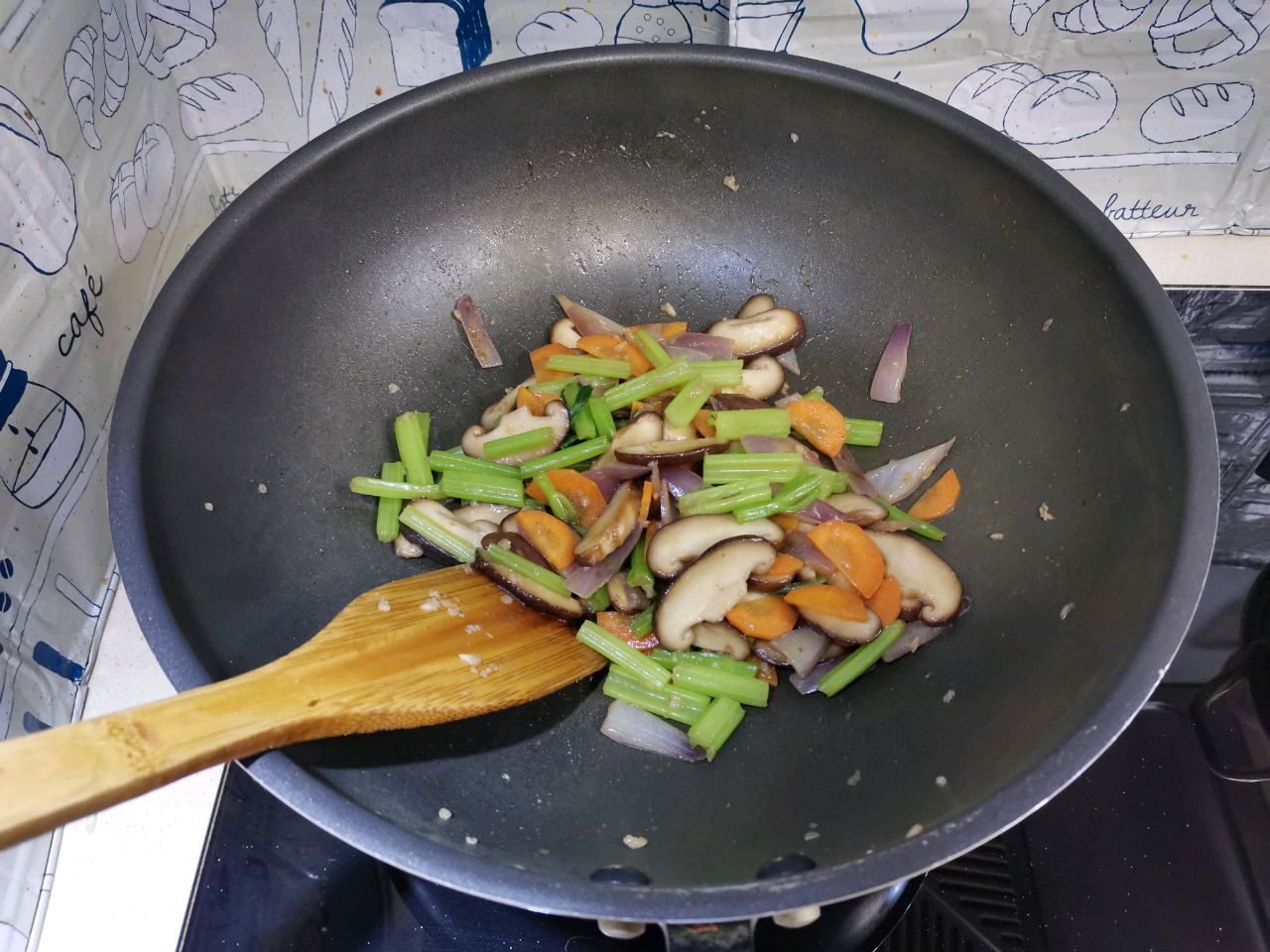 减脂期 超美味蔬菜拌面