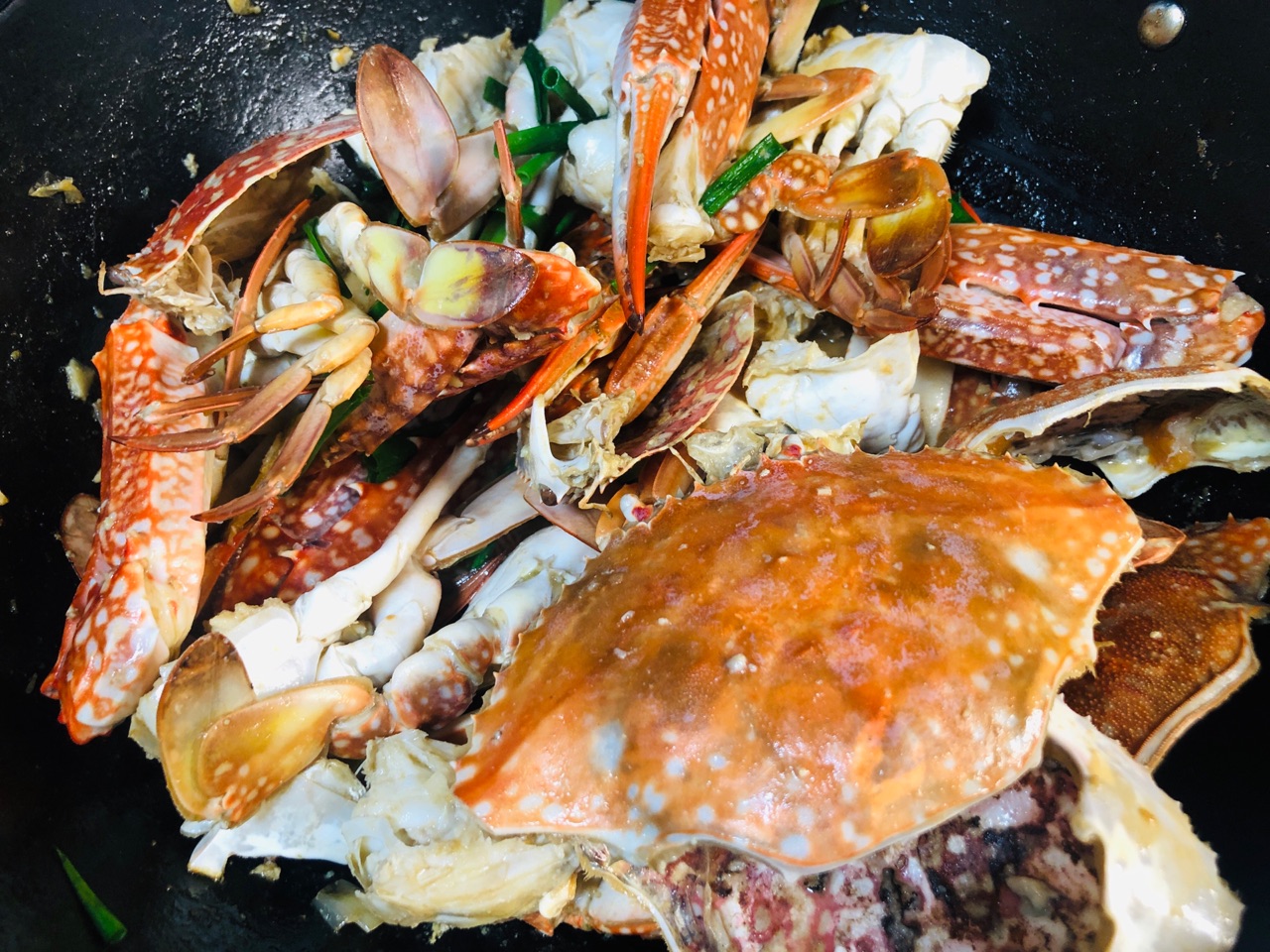姜葱炒蟹，鲜美无比