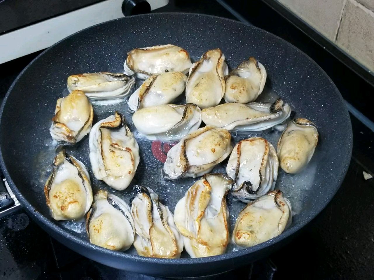 姜葱火腩焗生蚝