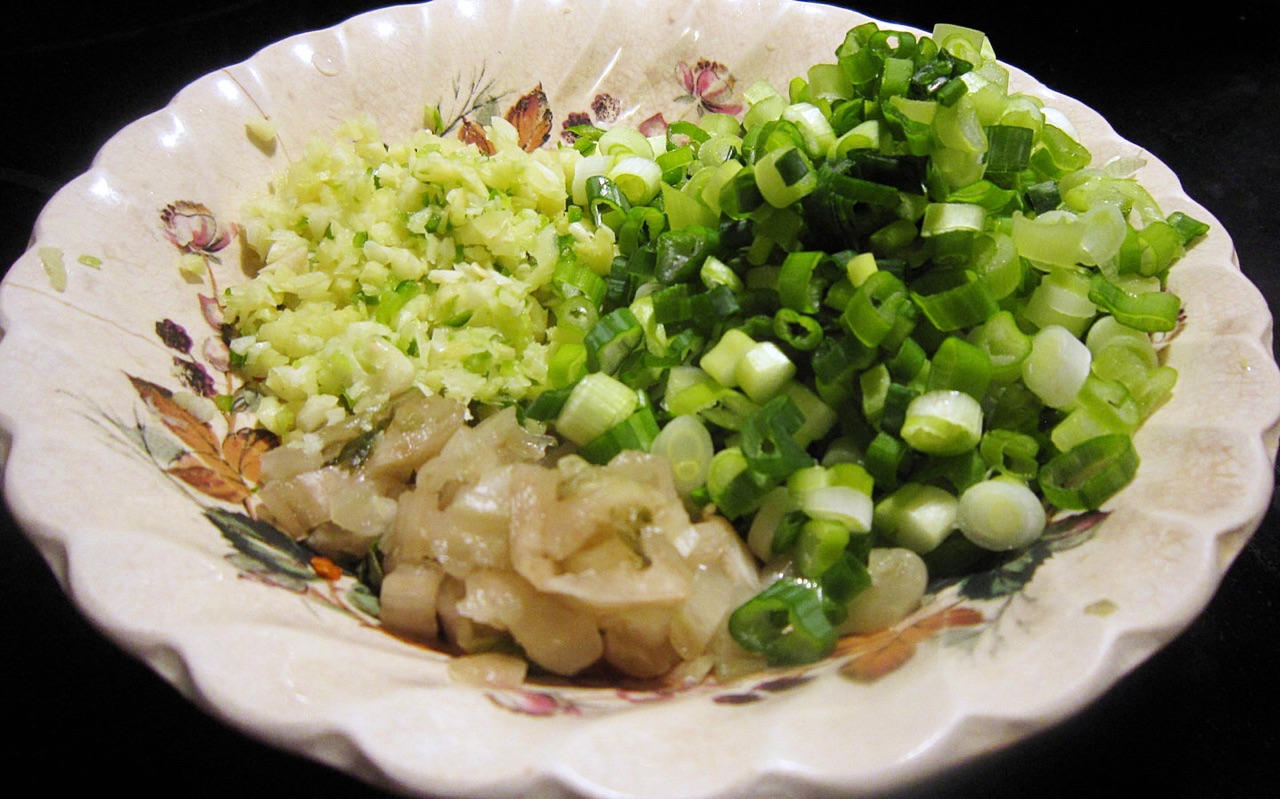 姜葱铺鸡肉