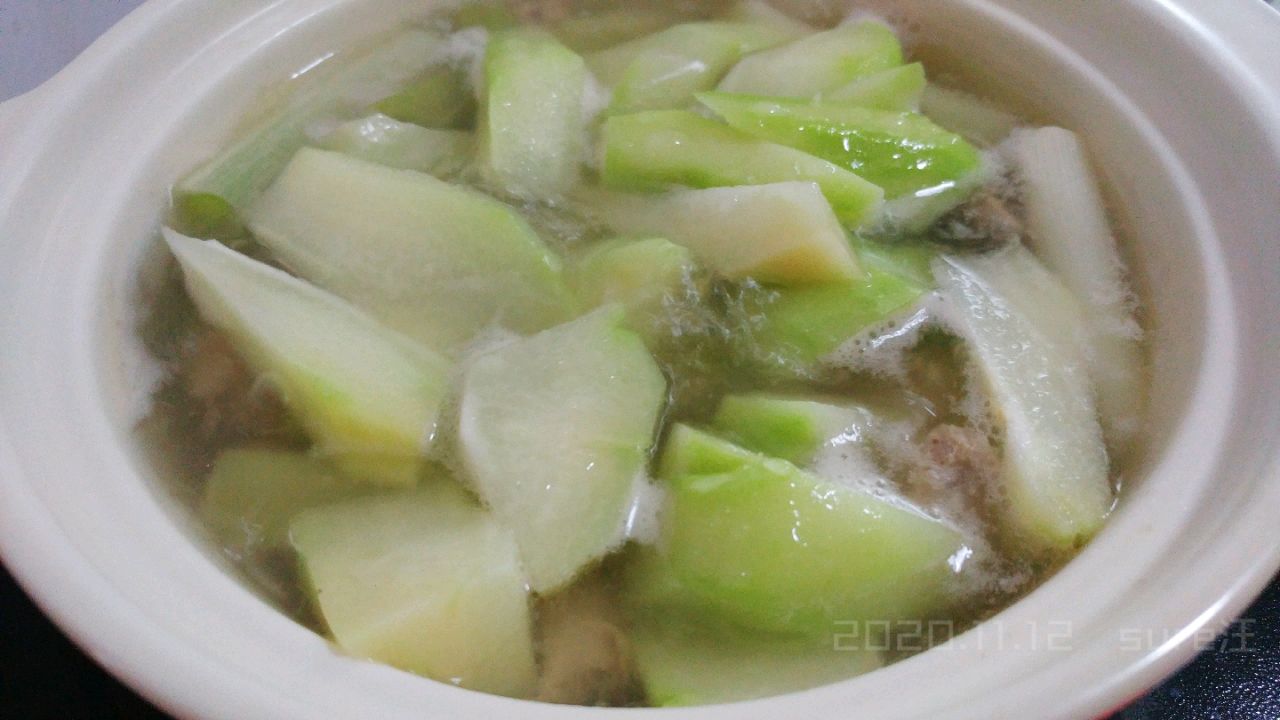姜果洋瓜排骨汤